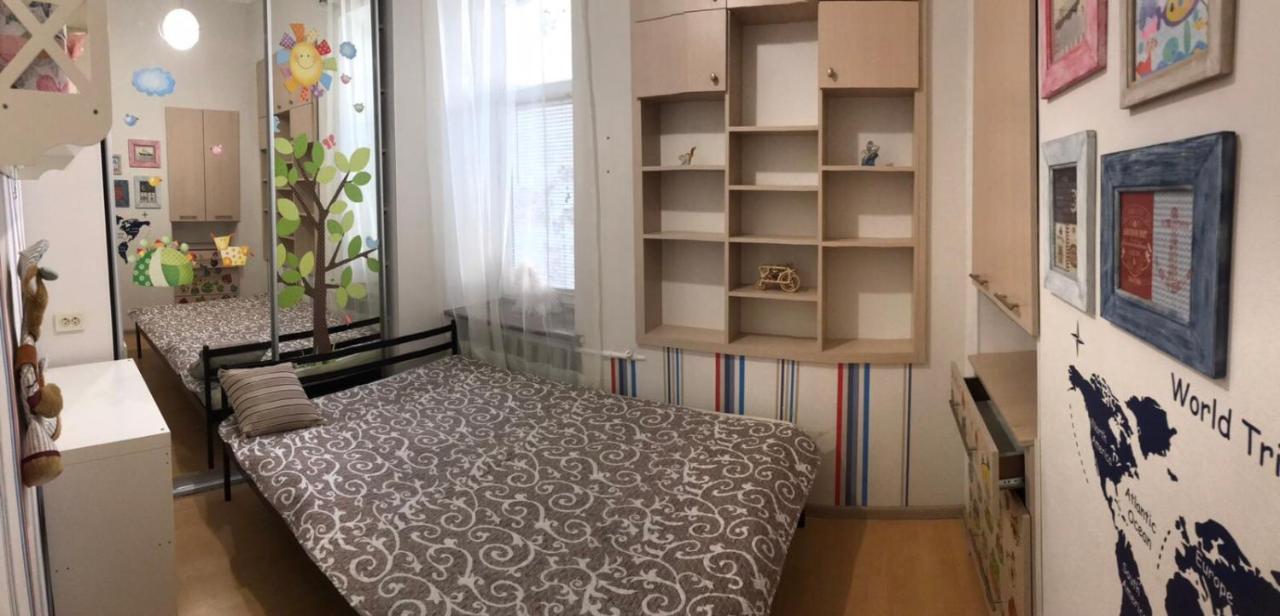 Apartment Near Deribasovskaya Odessa Exterior foto